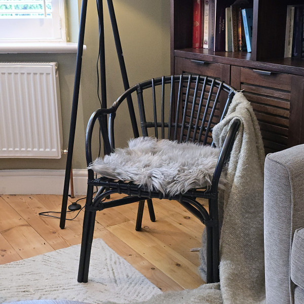 Cojín de asiento de piel de oveja auténtica de primera calidad: suave, transpirable y natural, ideal para sillas